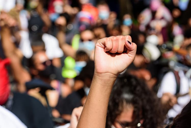 The Dutch language of demonstrations