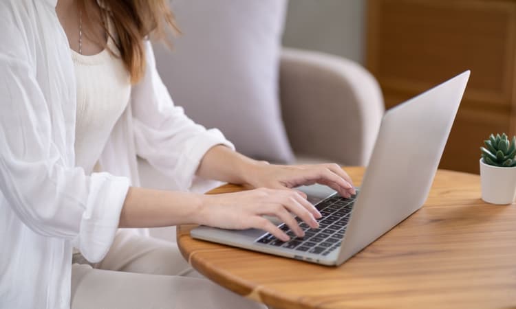 Writing a professional email in Dutch: A comprehensive guide